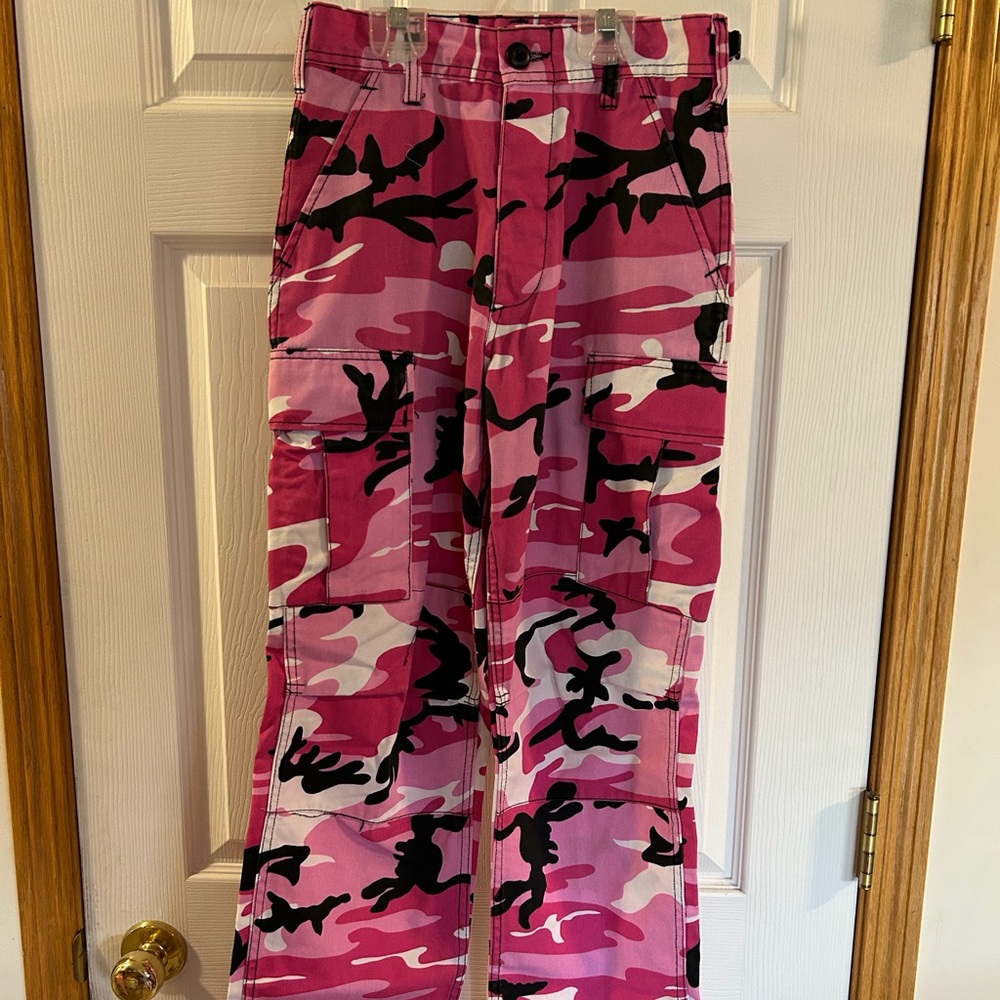 Simons pink camo pants